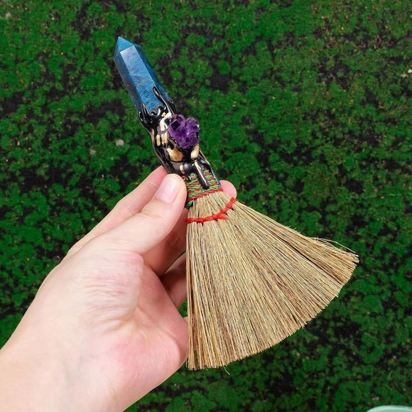 Magic Sweeper Blue Apatite Tower Broom 7.08"-7.87"Healing Crystal1Broom(AnyColor - Picture 5 of 7